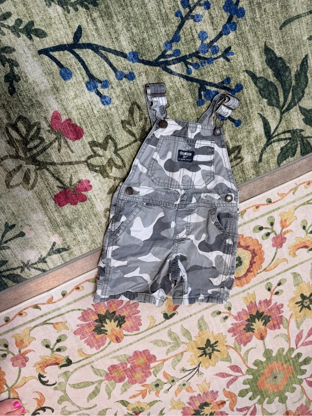 Y2K OshKosh B'gosh Gray Camo Short Overalls 12 Months Baby Boy Like New